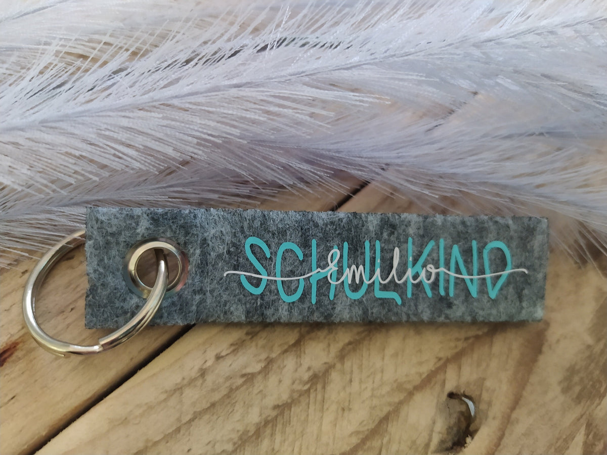Personalisierte Schlüsselanhänger aus Filz * Filzanhänger mit Namen und Schulkind / Kindergartenkind