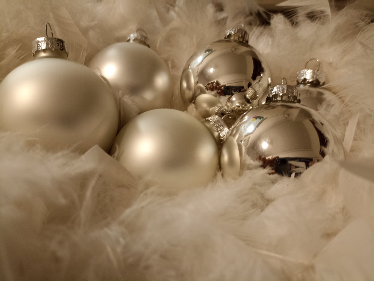 Weihnachtskugeln personalisiert mit Herz | Christbaumkugeln | Weihnachtsgeschenk mit Namen | Weihnachtsbaumkugeln | Deko