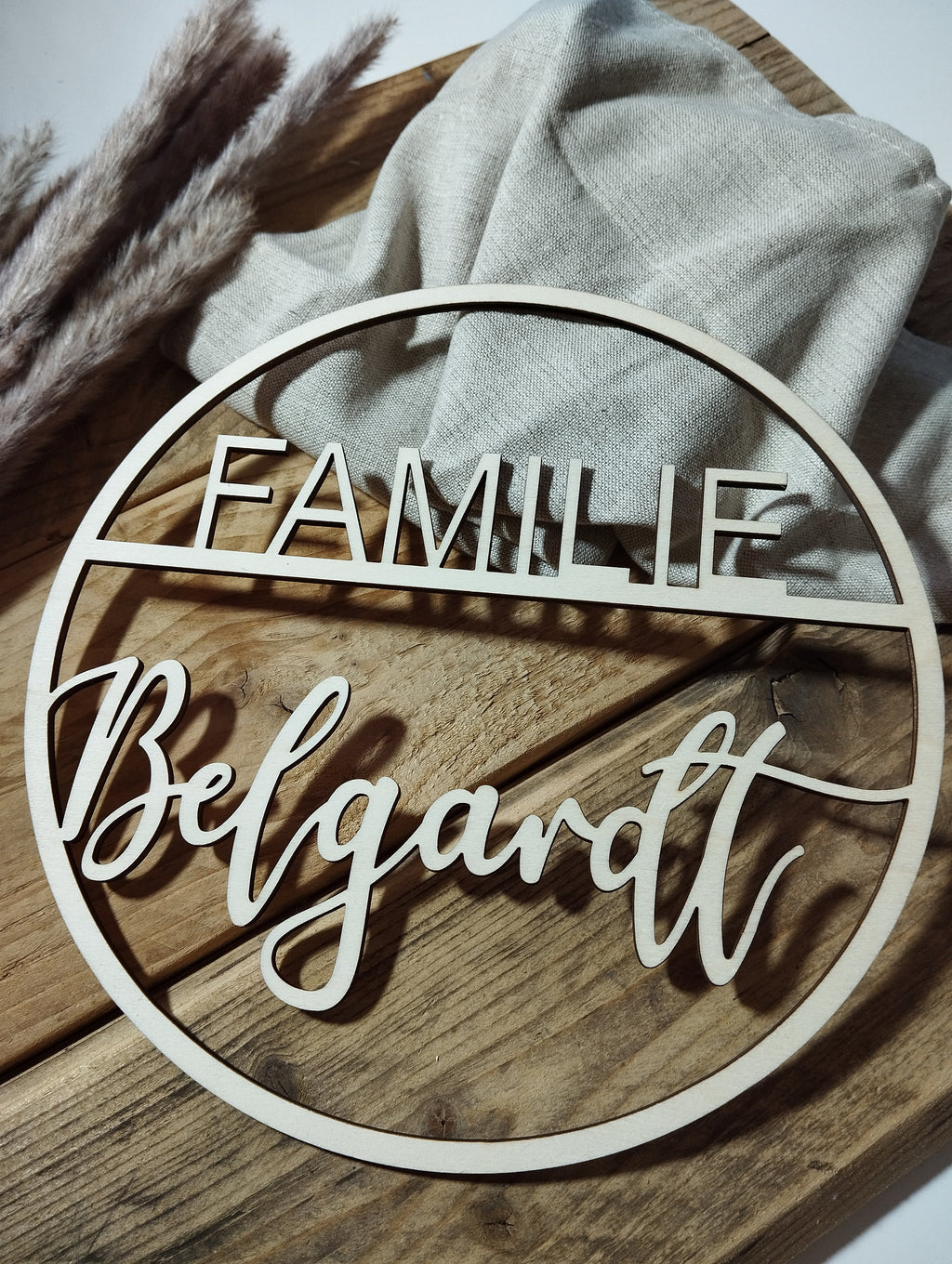 Holzkranz personalisiert ganzer Strich | Familie | Kranz mit Namen | Geschenk | Türkranz | persönliche Deko | Wanddekoration | Familienname
