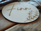 Namensschild rund Kinderzimmer Zweig | Geschenk zur Geburt | Türschild | Holzschild personalisiert | Wanddekoration | Babyzimmer | Name