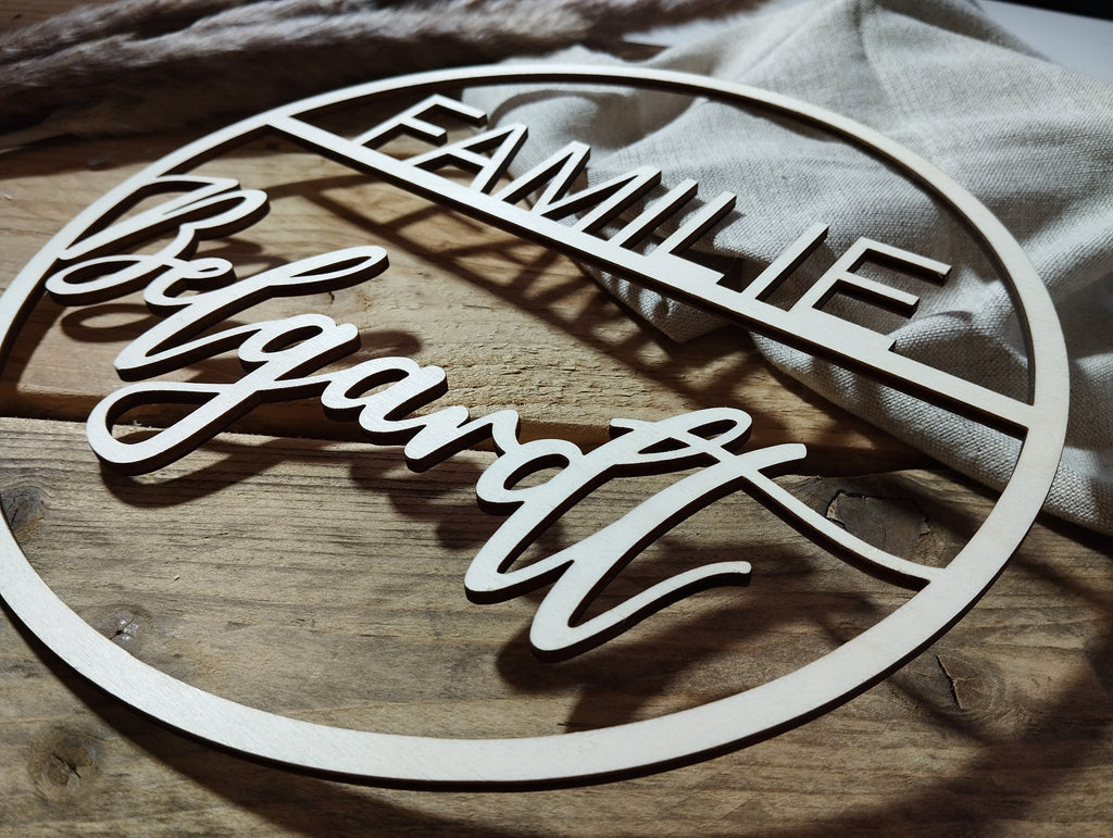 Holzkranz personalisiert ganzer Strich | Familie | Kranz mit Namen | Geschenk | Türkranz | persönliche Deko | Wanddekoration | Familienname