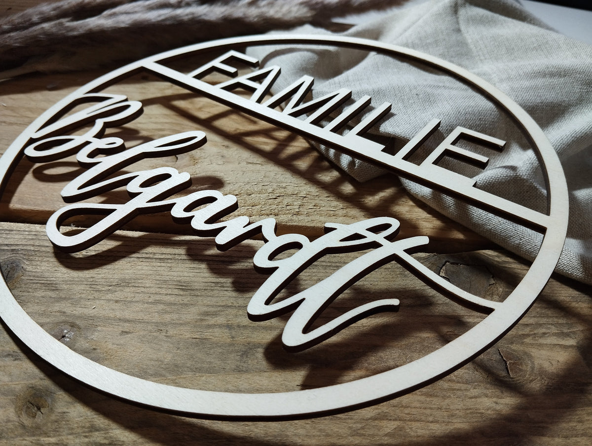 Holzkranz personalisiert ganzer Strich | Familie | Kranz mit Namen | Geschenk | Türkranz | persönliche Deko | Wanddekoration | Familienname