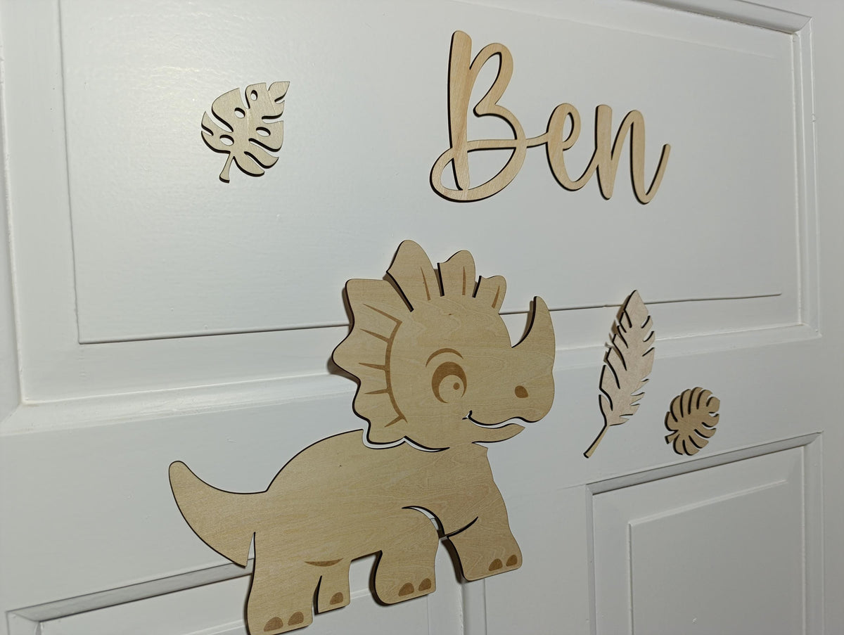 Personalisiertes Dino Türschild Wanddeko aus Holz – Einzigartige Wanddeko fürs Kinderzimmer.