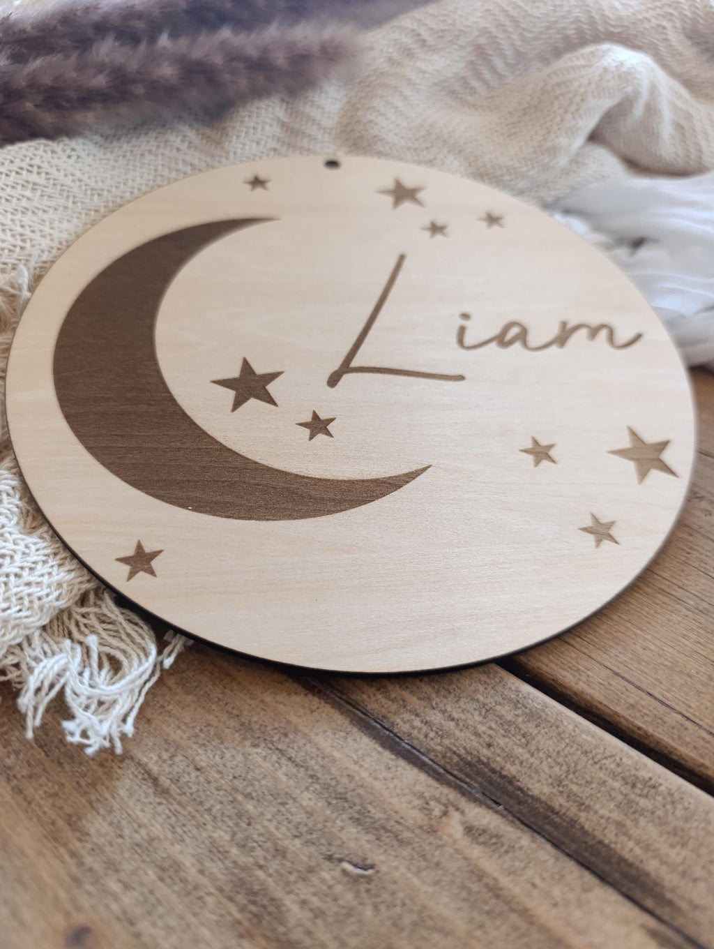 Namensschild rund personalisiert Kinderzimmer Mond Türschild Holzschild Wanddekoration Babyzimmer Geschenk Geburt Sterne