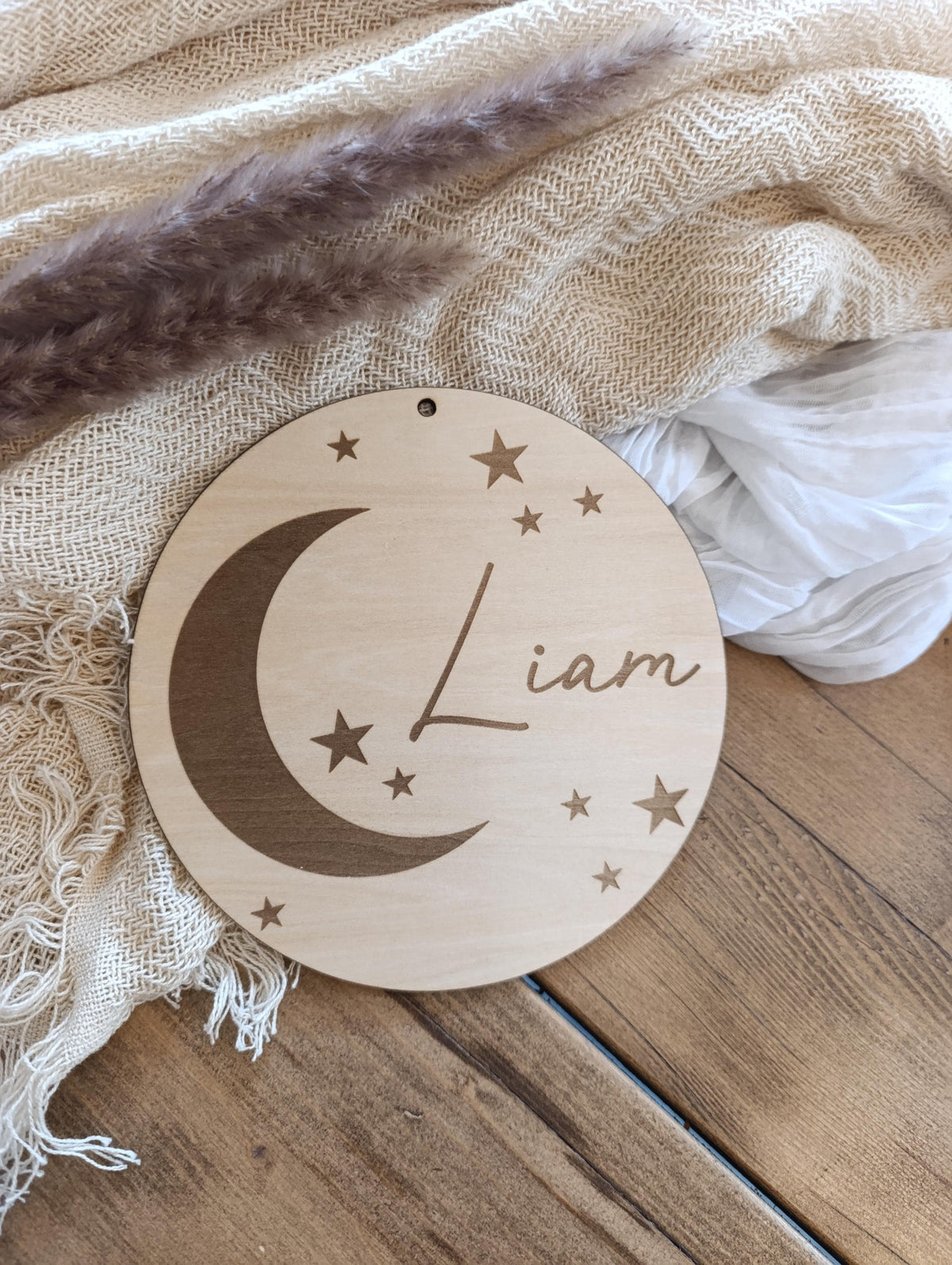 Namensschild rund personalisiert Kinderzimmer Mond Türschild Holzschild Wanddekoration Babyzimmer Geschenk Geburt Sterne