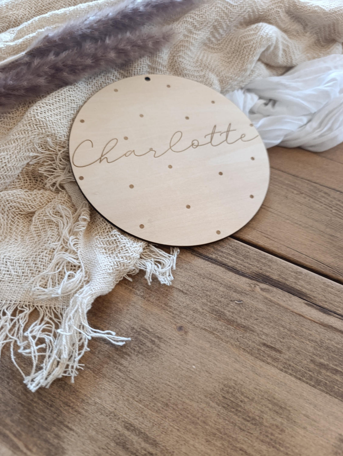 Namensschild rund personalisiert Kinderzimmer Punkte Türschild Holzschild Wanddekoration Babyzimmer Geschenk Geburt Sterne Holzscheibe
