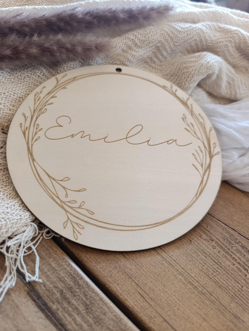 Namensschild rund personalisiert Kinderzimmer Floral Türschild Holzschild Wanddekoration Babyzimmer Geschenk Geburt Kranz Holzscheibe