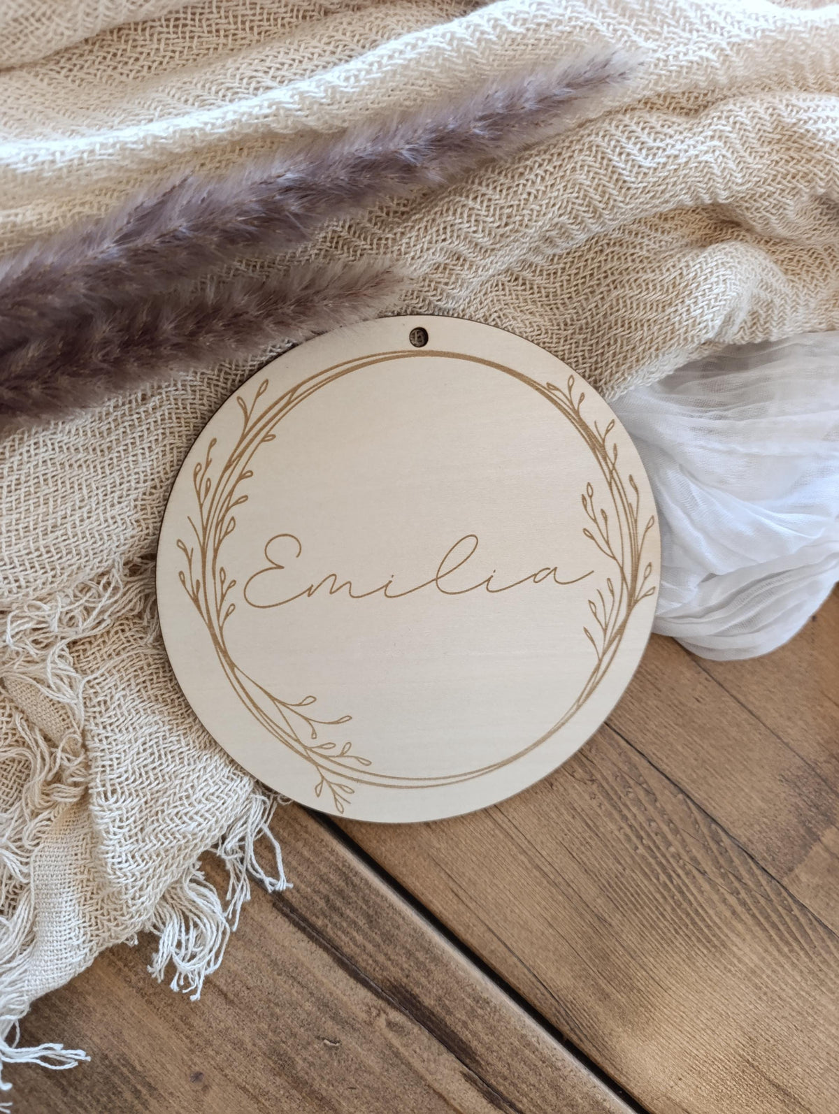 Namensschild rund personalisiert Kinderzimmer Floral Türschild Holzschild Wanddekoration Babyzimmer Geschenk Geburt Kranz Holzscheibe