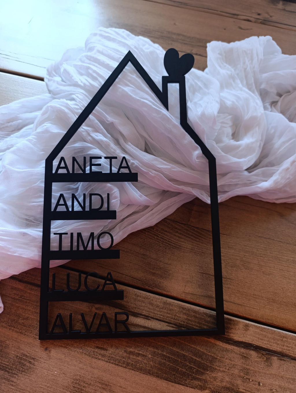Holzhaus personalisiert 37cm | Familie | Haus mit Namen | Geschenk | Türkranz