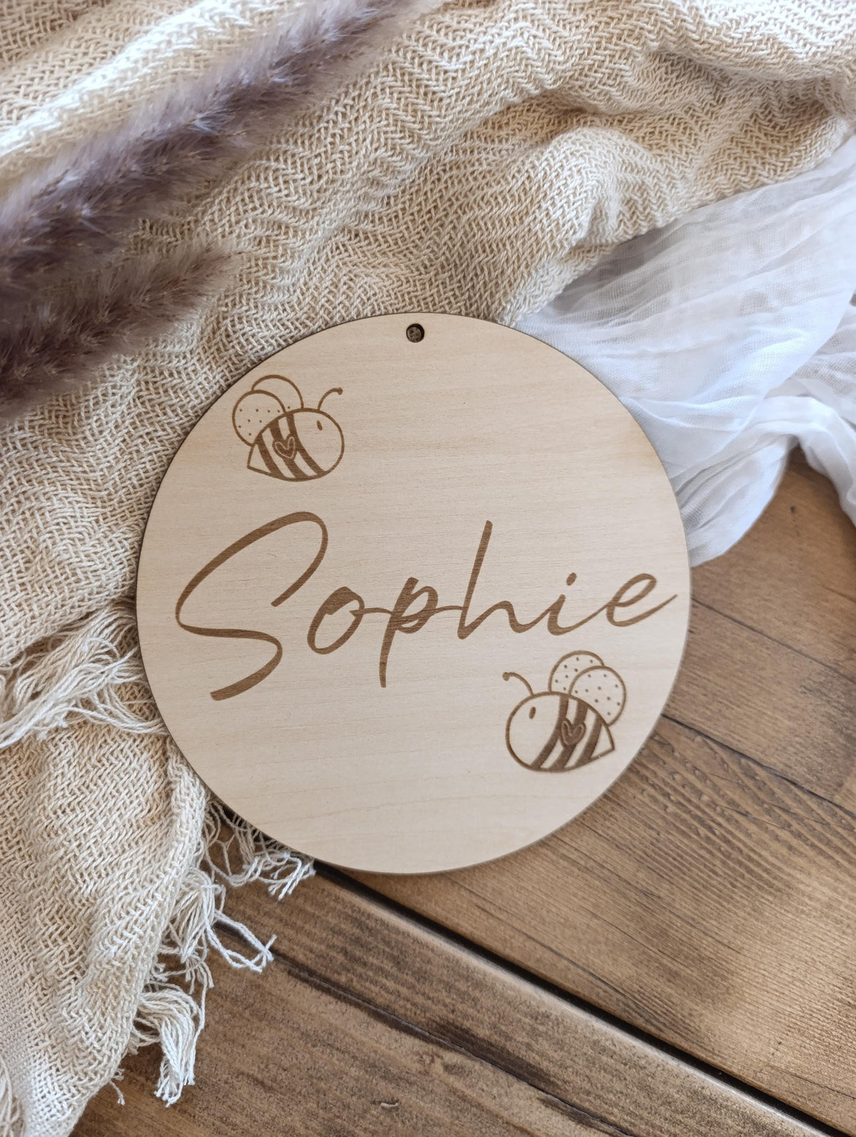 Namensschild rund Kinderzimmer Biene | Geschenk zur Geburt | Türschild | Holzschild personalisiert | Wanddekoration | Babyzimmer | Name