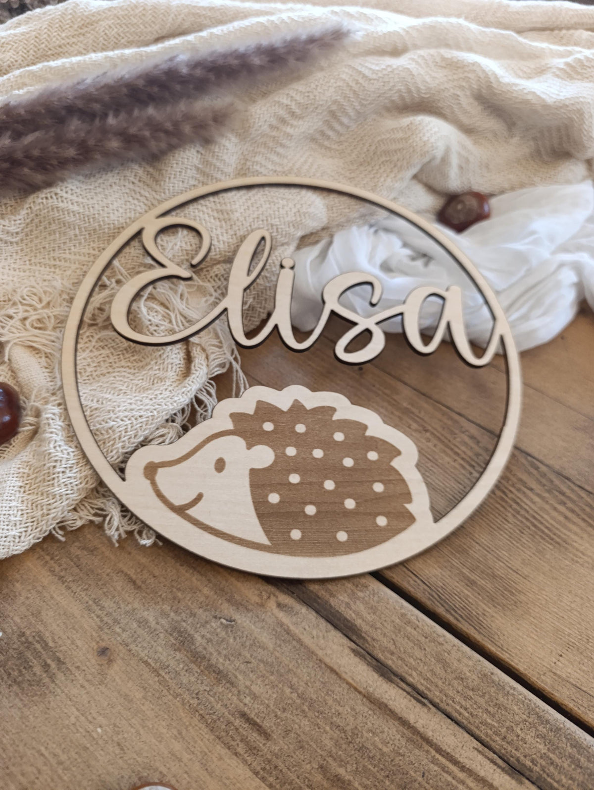 Personalisierter Türkranz aus Holz – Igel | Niedlicher Waldtiere Türkranz fürs Kinderzimmer als Wanddekoration oder Türkranz