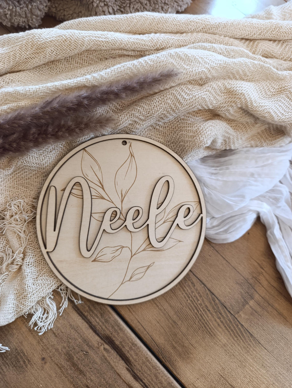 Namensschild Kranz personalisiert 3D Kinderzimmer Floral Türschild Holzschild Wanddekoration Babyzimmer Geschenk Geburt Holzscheibe