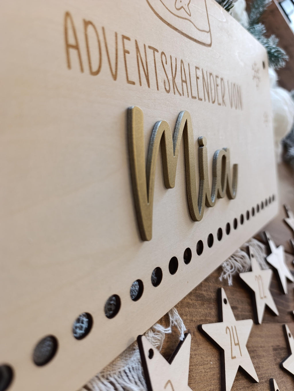 Personalisierter Adventskalender aus Holz – Dein einzigartiger Engel Weihnachtskalender