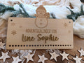 Personalisierter Adventskalender aus Holz – Dein einzigartiger Weihnachtskalender Schneemann Motiv
