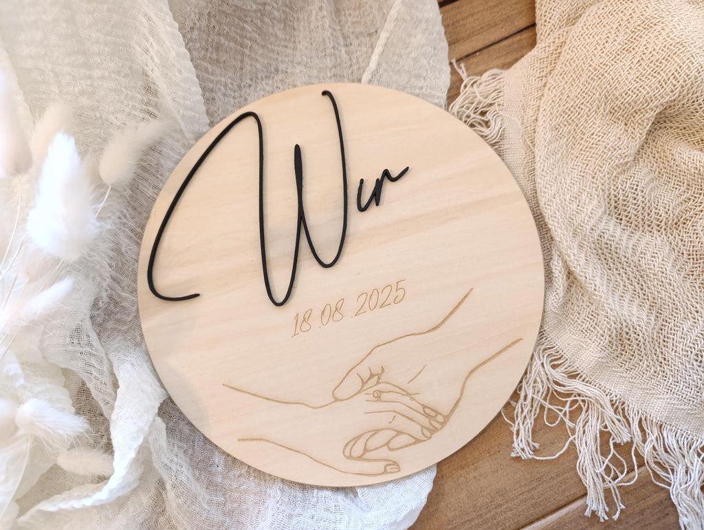 Personalisiertes Holzbild mit Datum und Händen – Einzigartiges Hochzeitsgeschenk zur Erinnerung an den großen Tag. Paargeschenk Valentinstag