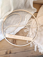 Holzkranz Hochzeit Verlobung mit Namen personalisiert – Einzigartiges Hochzeitsgeschenk zur Erinnerung an den großen Tag.