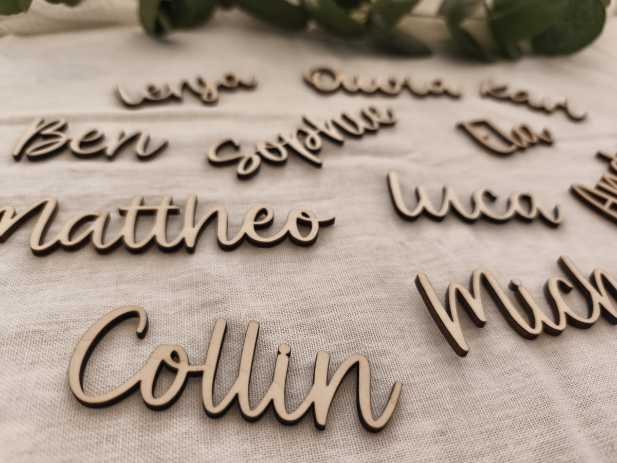 Platzkarte aus Holz – Personalisiertes Namensschild & Gastgeschenk