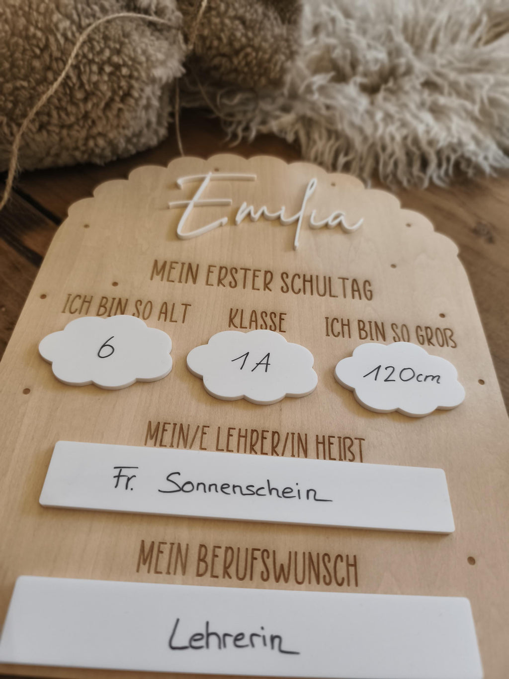 Einschulung Schulkind, personalisierte Tafel aus Holz zum Schulanfang für unvergessliche Einschulungsfotos