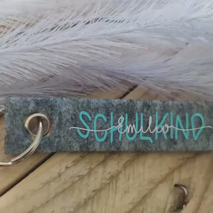 Personalisierte Schlüsselanhänger aus Filz * Filzanhänger mit Namen  und Schulkind / Kindergartenkind