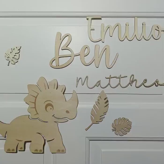 Personalisiertes Dino Türschild Wanddeko aus Holz – Einzigartige Wanddeko fürs Kinderzimmer.